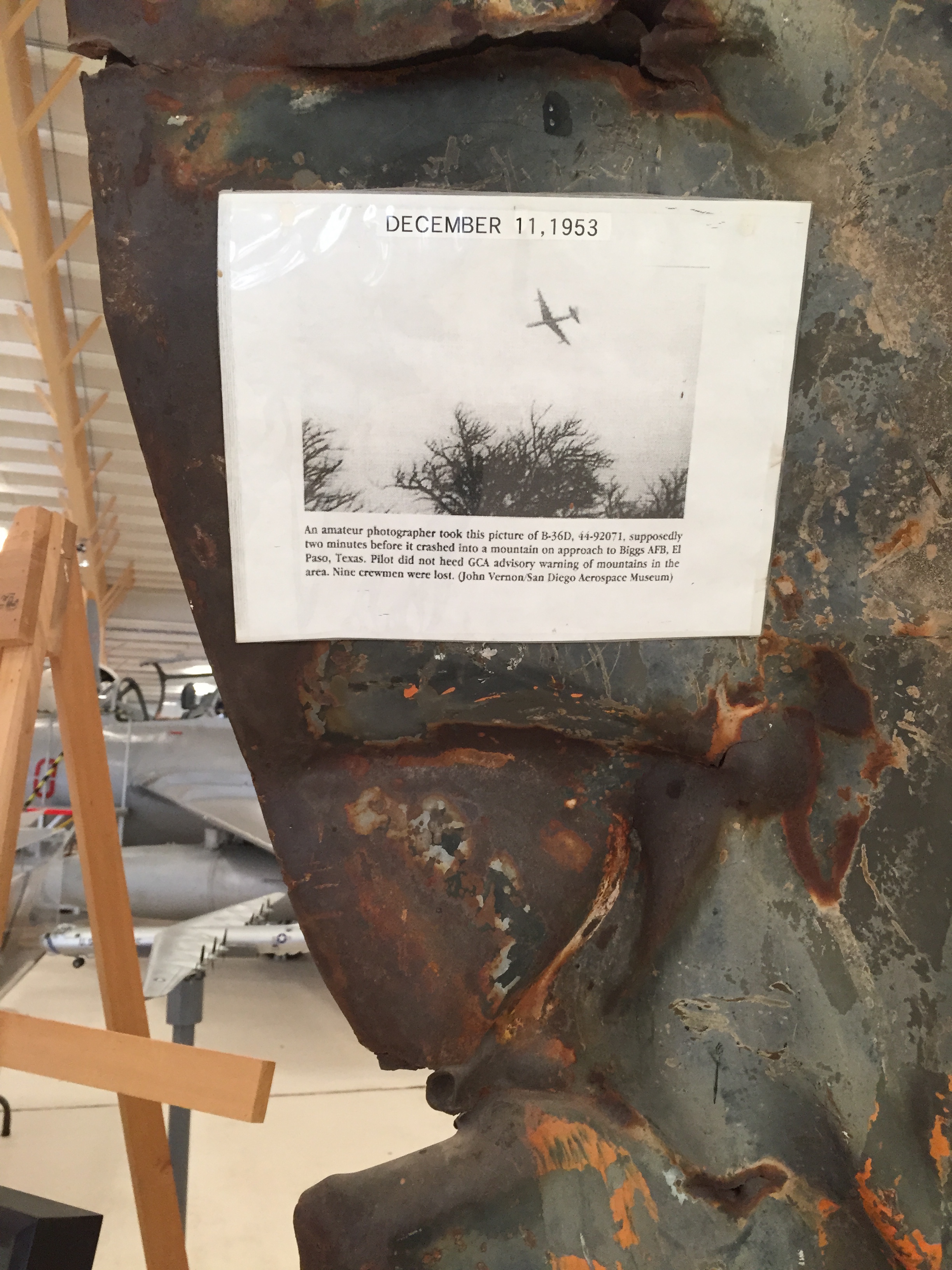 A piece of a fighter airplane that crashed into a mountain of El Paso in 1953.