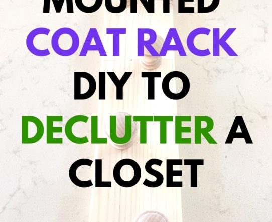 Wall mounted coat rack diy. The article describes how to build a wall mounted coat rack using wood. The rack can be used to hand hats, scarfs, and bags. #woodworking #declutter #diy WoodworkingDIY #DIYWood